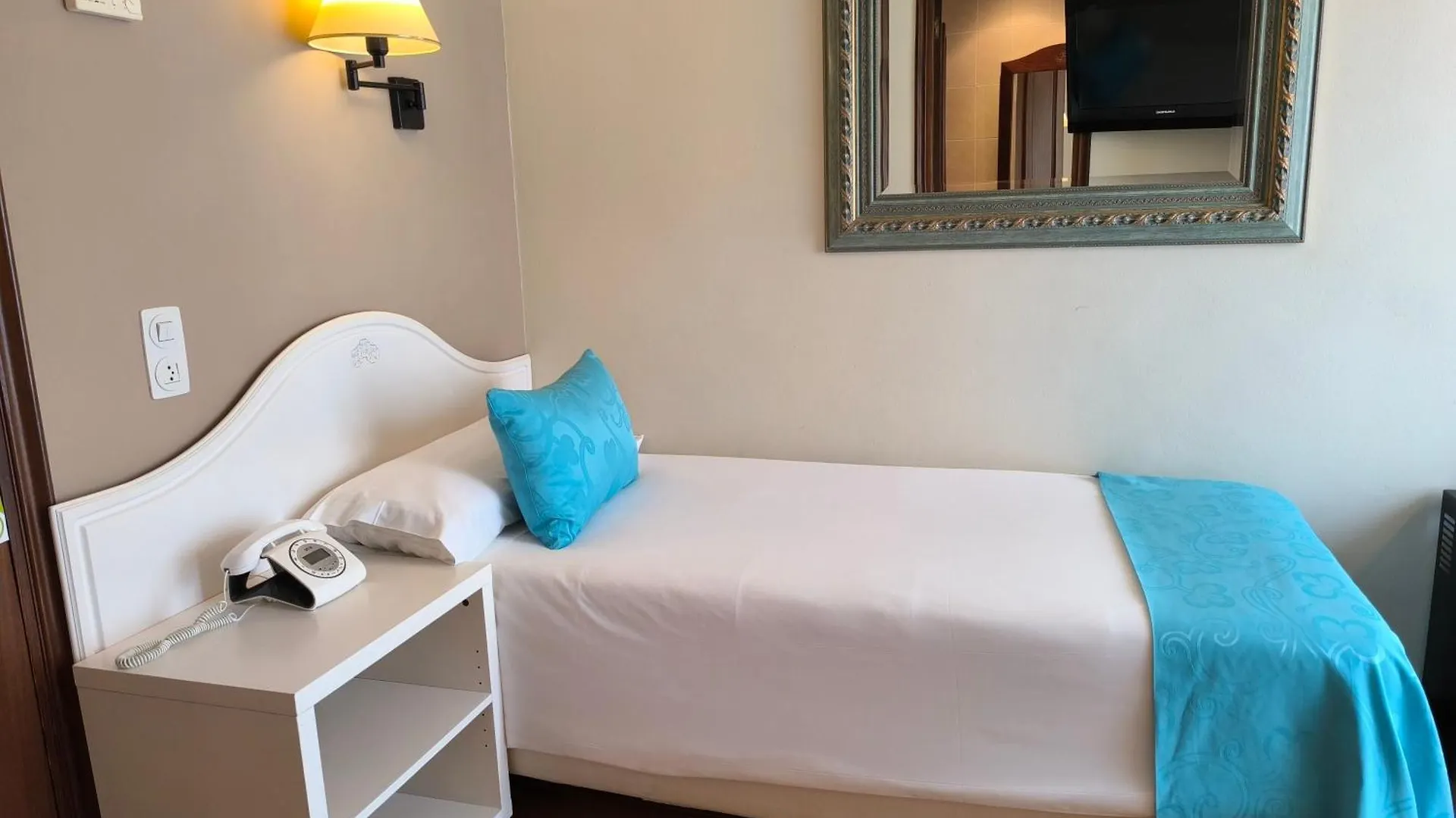 Hotel Spa La Terrassa Platja d'Aro 3*,